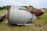 4-Ton Bulk feed bin with auger