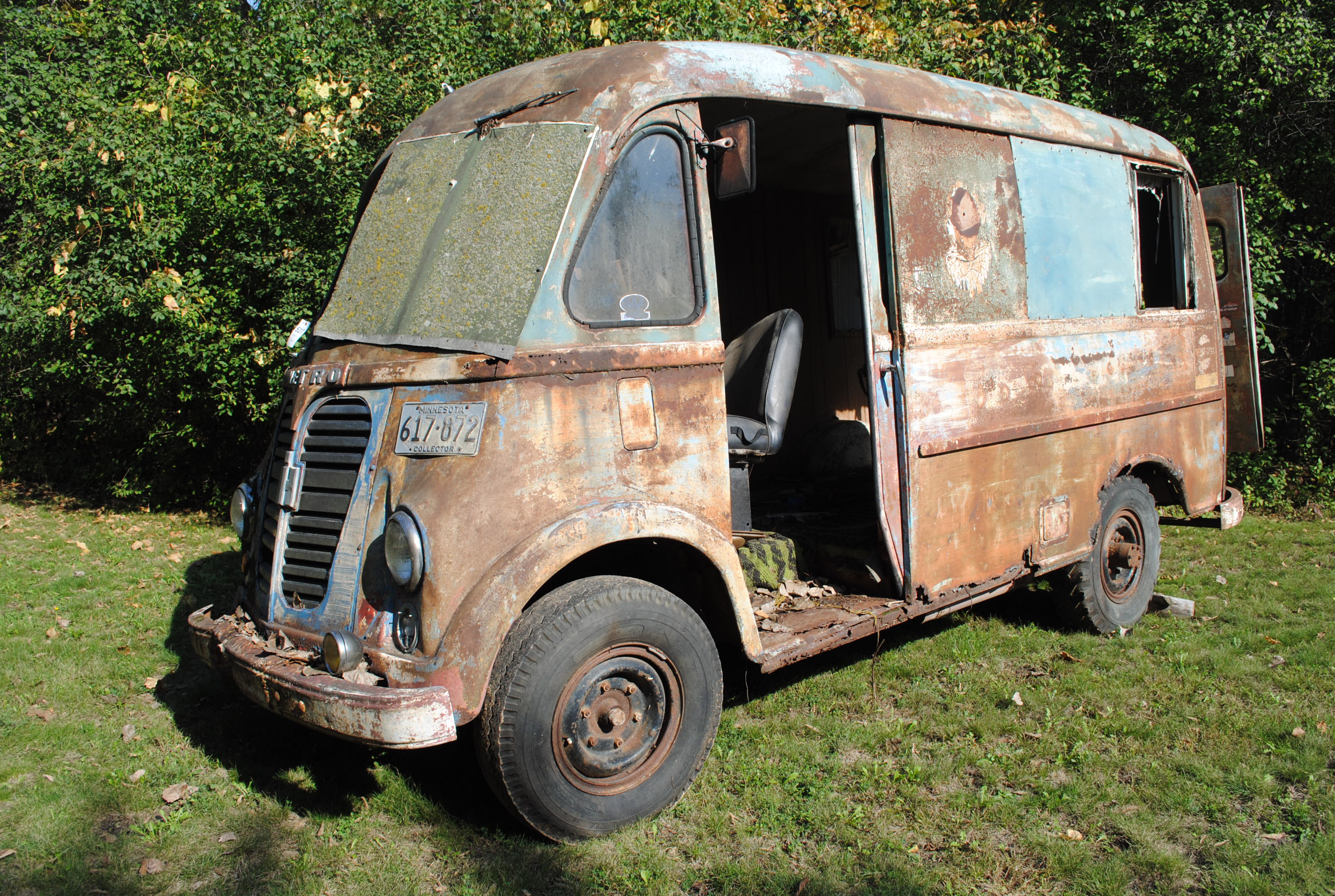 1963 International Metro Step-van, has Ford 223 Proxibid