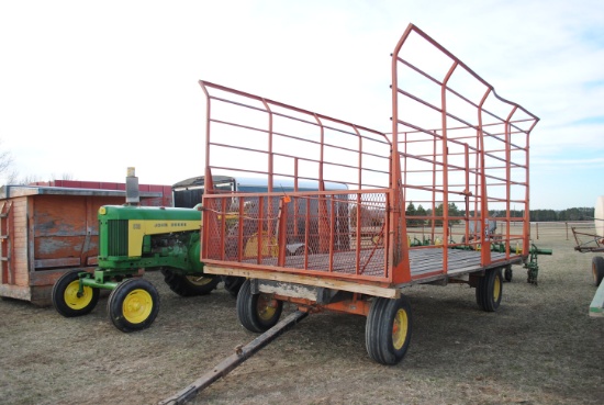 Meyers 9'x16' Throw rack on MN Rugged 8 running gear