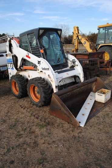 Bobcat 773 Skidloader, standard controls, cab with heat, sells with 67" dirt bucket with an extra pi