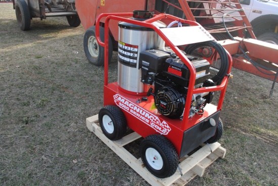 Magnum 4000 Pressure Washer hot water, wand and nozzles included, new - never had oil in it - read t