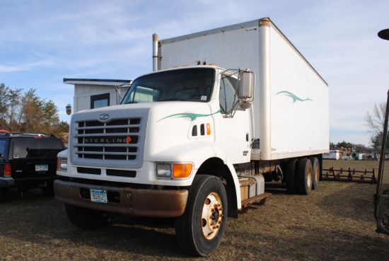 **T** 2003 Sterling LT9500 Box Truck with Cummins ISM 13L, Twinscrew, Air-ride, 8LL transmission, Ro