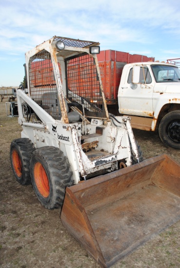 "610 Bobcat - runs & drives, Quicktatch, 60"" bucket, tires are 10-16.5, hours shown are 2506,
