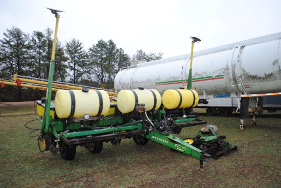 JD 7200 Conservation 6 Row Planter liquid fertilizer, Insecticide boxes, corn & bean plates, precisi