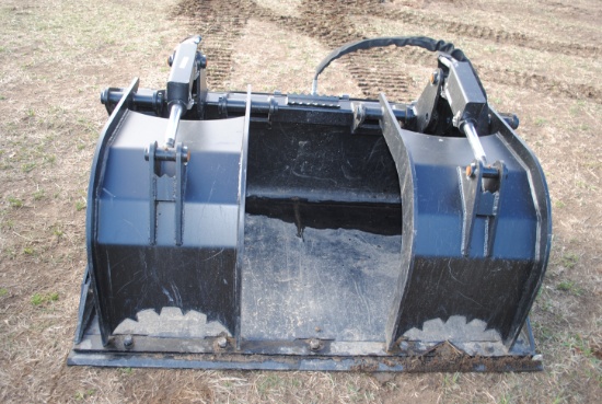 Jenkins 62" Bucket grapple w/ universal skidsteer mount- USED ONCE