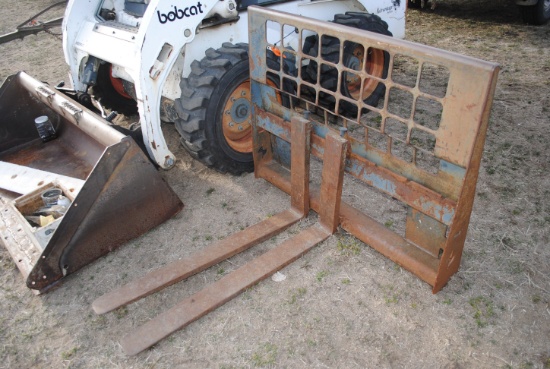 Set of 42" Skidsteer Pallet Forks