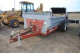 New Idea 3739 Manure Spreader, poly floor, slop gate, double beater, poly is cracked in rear, 