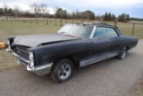 **T** 1966 Pontiac Bonneville, NO Engine, NO tranny, 4 door, parts car. TITLED (Sales Tax & License
