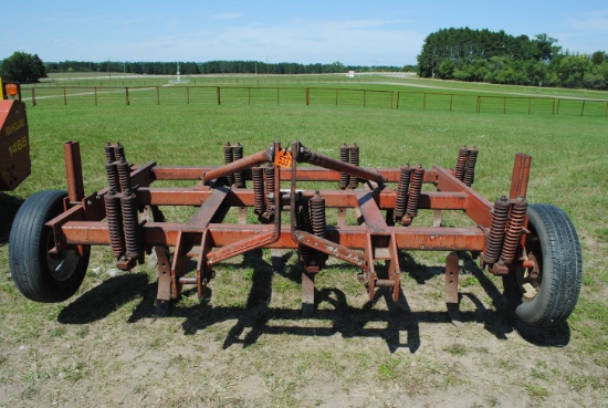 BushHog 9' 3-point chisel plow