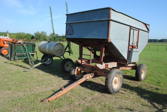 Carroll Heider Gravity Box on MN Heavy-Duty 7-ton running gear