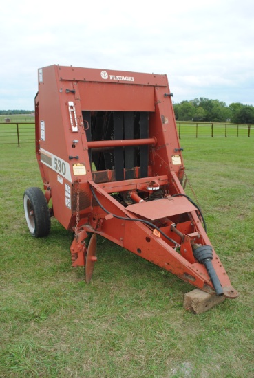 Hesston 530 Round Baler, 4'x5' bales, last used 3 years ago, missing one belt