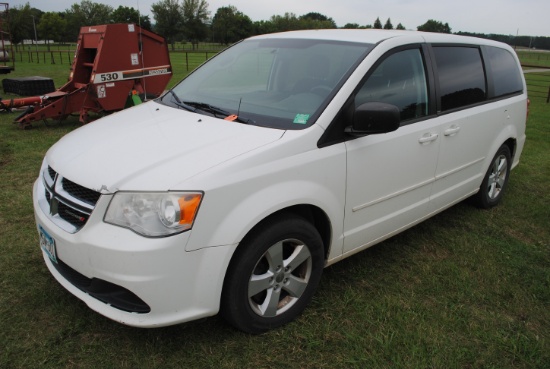 **2013 Dodge Caravan minivan, 3.6L, automatic, power windows/locks, Sto-N-Go seating, cloth interior