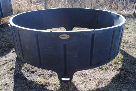 "Sioux Steel Co." Poly Round Bale Feeder approx. 8'6" wide