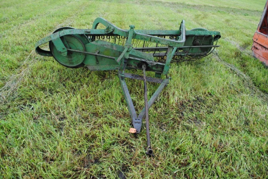 John Deere 350 Hay Rake, pto driven, needs belt