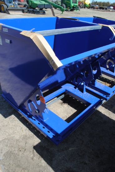 Great Bear 1 cubic yard Self Dumping Hopper Fork pockets- NEW
