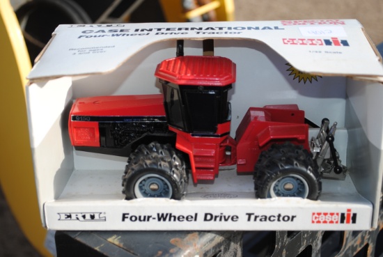 1/32 Special Edition Case International, Four wheel drive tractor, in box
