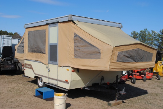 1976 Bethany Pop-up Camper Trailer, sleeps 4-6, sink, gas stove, lights wor