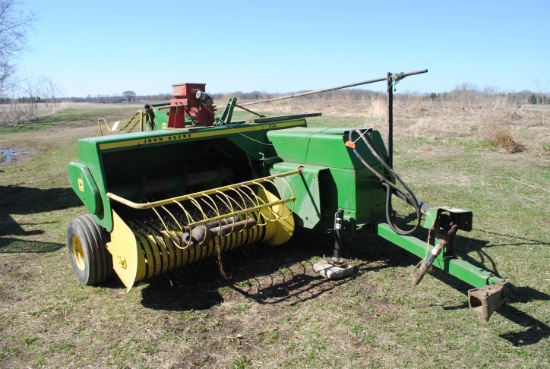 John Deere 336 Small Square Baler,  w/John Deere kicker and Gandy preservative applicator, "works,"