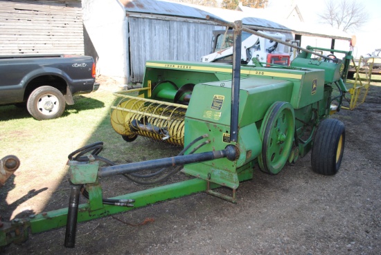 John Deere 336 Small Square baler w/John Deere kicker "works," used last in 2023, shedded