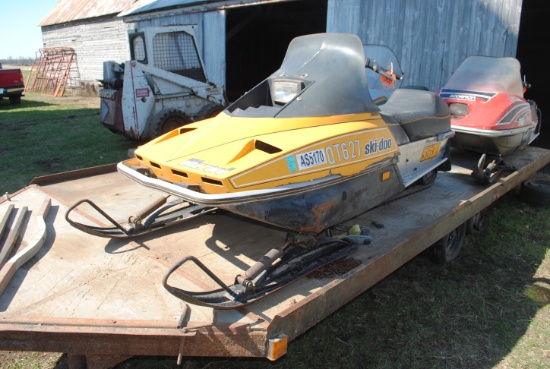 "*R* 1981 Ski-Doo Bombardier Blizzard 5500 Snowmobile, loose, has been sitting for a while, will pro