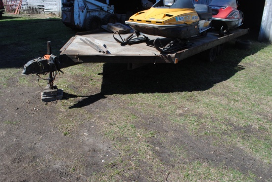 **T** 1989 Nort. 4-place Snowmobile Trailer, 16' + 4' V x 90" wide, drive-on/drive-off trailer, surg