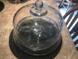 Cake plate with glass lid