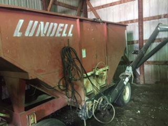 Seed Tender. Lundell Gravity Wagon w/Sudenga Seed Auger