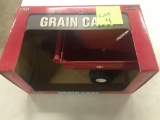 J & M Grain Cart