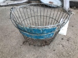 Felco wire egg basket.