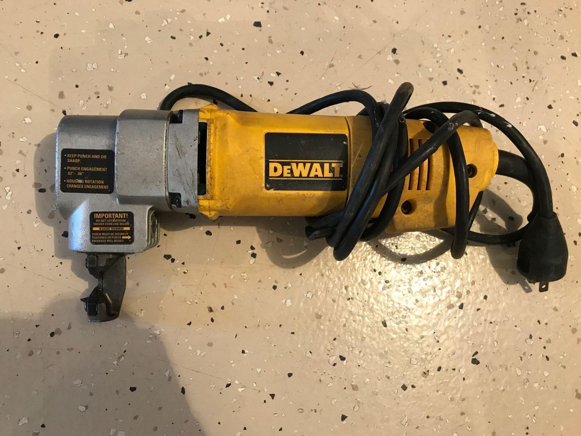 DeWalt DW 897 - 16 gauge electric nibbler, No | Proxibid