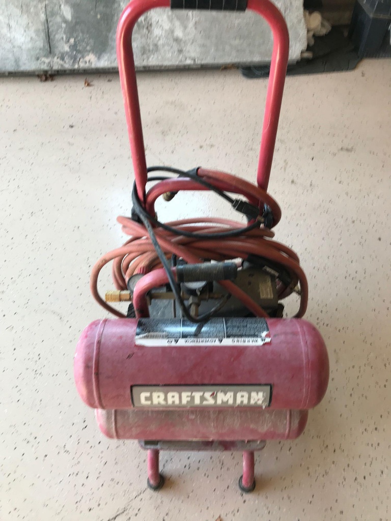 twin tank air compressor 4 gal. 2 hp 125 psi twin tank air compressor 4 gal. 2 hp 125 psi