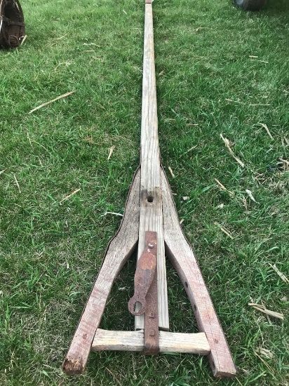Wooden wagon tongue, 11.5'' long