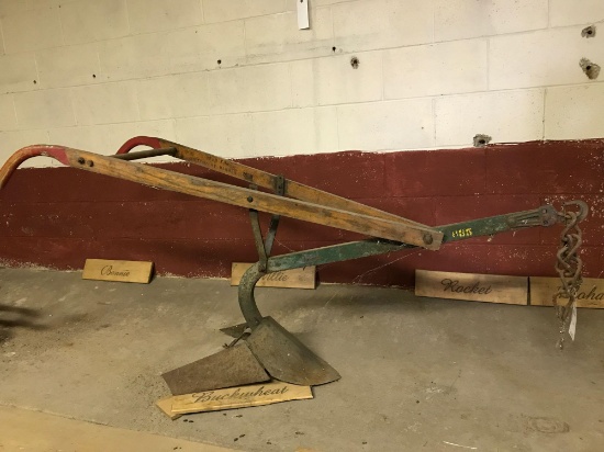 885 JD potato plow. Original handles are like new, manufactured for Montgomery Ward.
