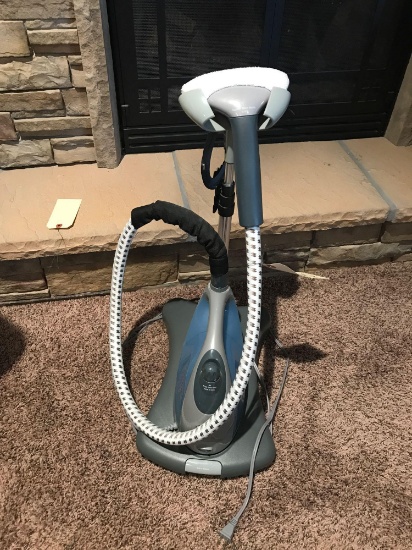 Shark steamer - Like new (Shipping available)