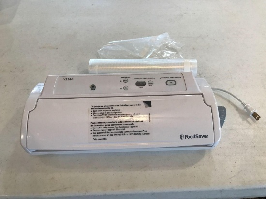 Food Saver vacuum sealer (Shipping available)