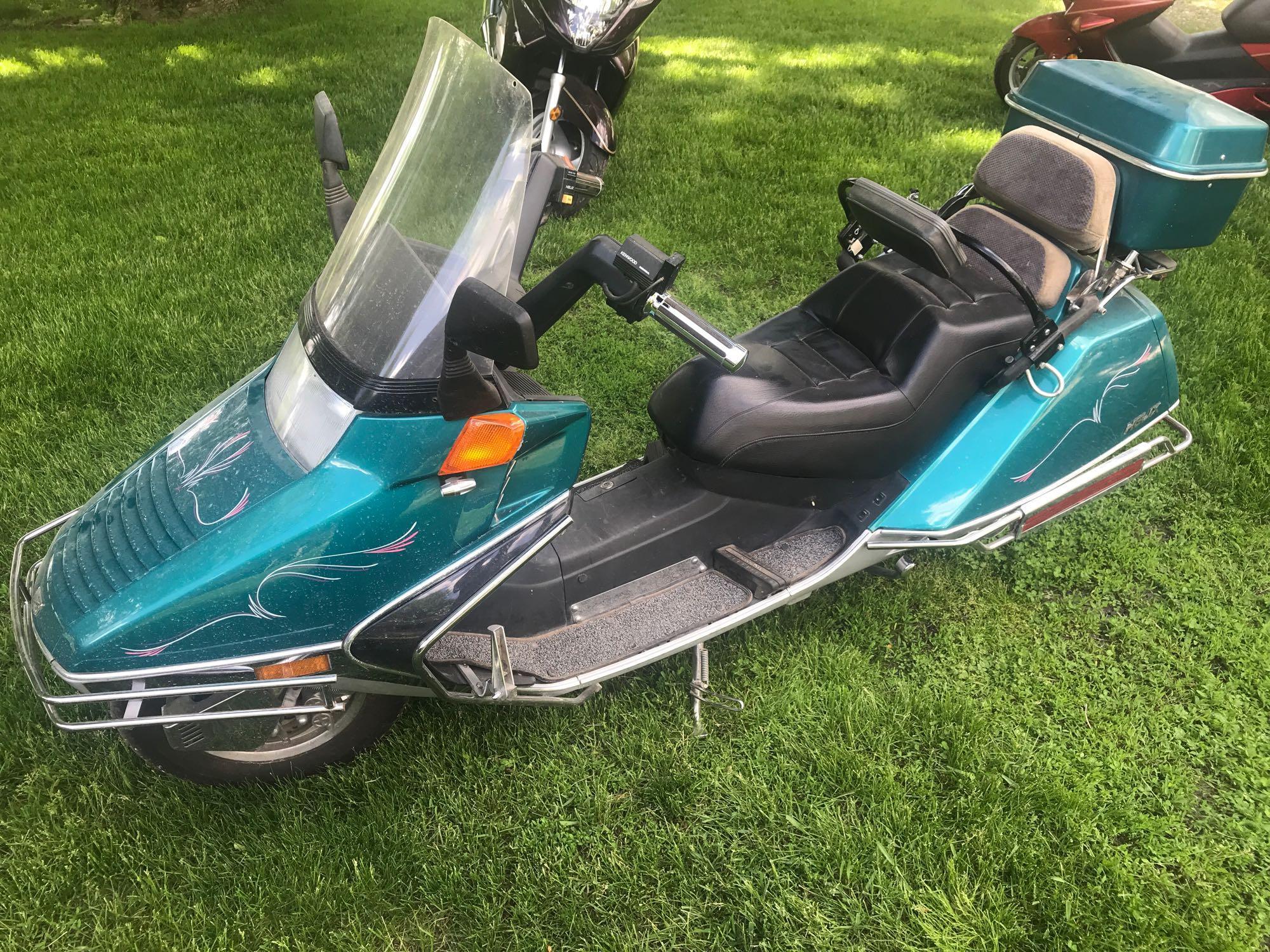 1993 Honda Helix Model CN250 Scooter | Proxibid