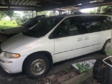 1998 Chrysler Town & Country LXI Mini Van, auto, leather, power doors & locks, white, 225,100 miles
