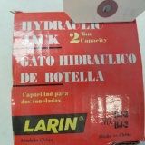 2 TON LARIN HYDRUALIC JACK