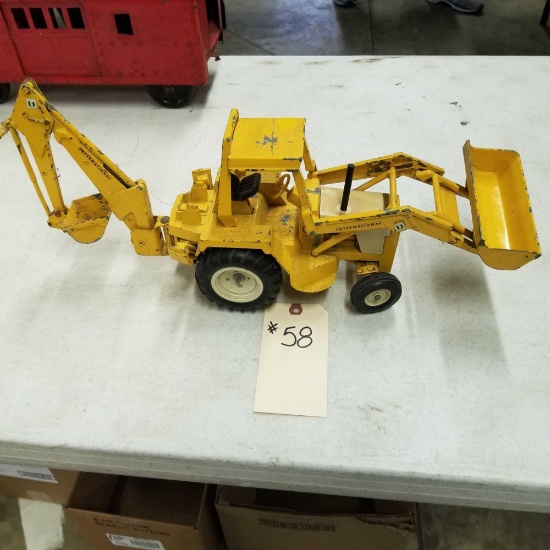 ERTL INTERNATIONAL LOADER-BACKHOE