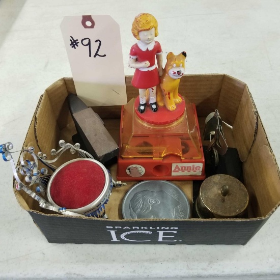 ASST ANNIE BUMBALL MACHINE HAMM'S PIN CUSHION MINI ANVIL