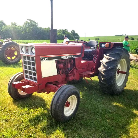 International 784 Tractor