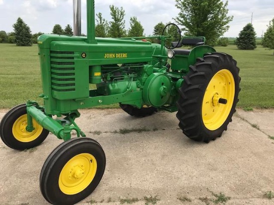 1952 John Deere G Tractor