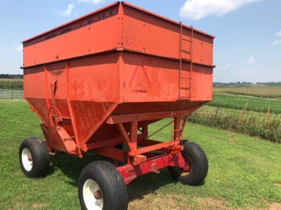 Killbros 350 Gravity Wagons w/8T west. Gears, 11L-15 tires, 275 bu