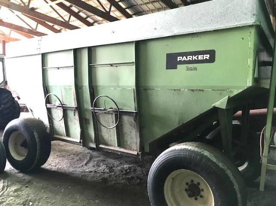 Parker 4000 Gravity wagon w/truck tires