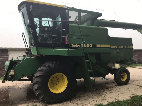 1981 JD 6620 Diesel Hydro Combine