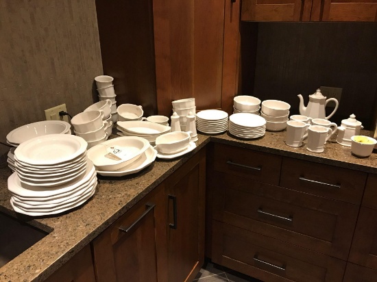 Pfazzcraft 6+ dish set including dinner plates, soup bowls, meat plates, gravy boat, salt and