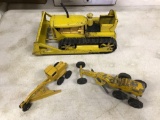 ASSORTMENT CATERPILLAR CRAWLER ROAD MAINTAINERS