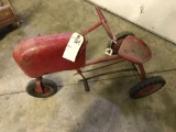 VINTAGE PEDAL TRACTOR