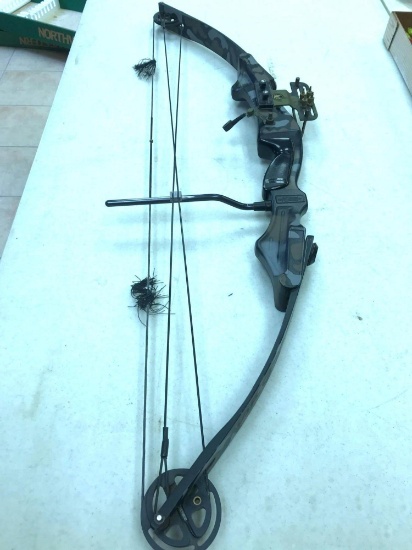 BEN PEARSON 57" COMPOUND 70# BOW