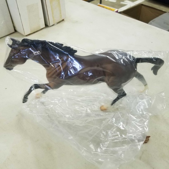 BREYER 671-0057 SINGLE HORSE